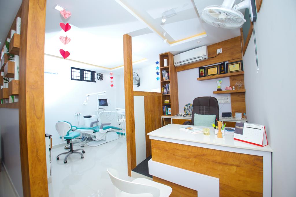 CIYUJ DENTAL CLINIC POOKKIPARAMBA